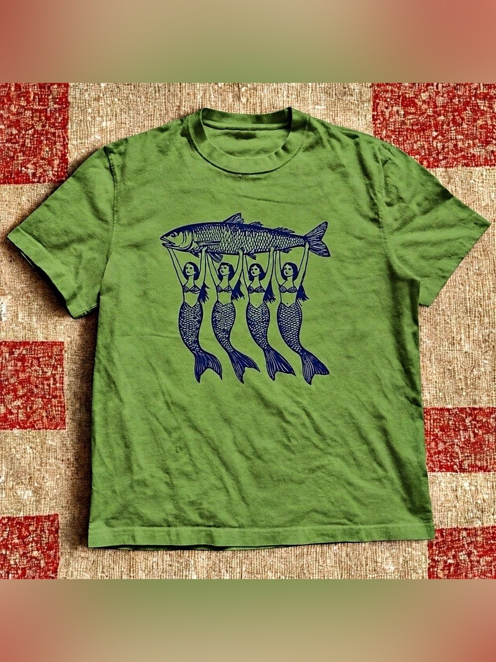Gildan Mermaid & Fish Graphic T-Shirt Green For Unisex